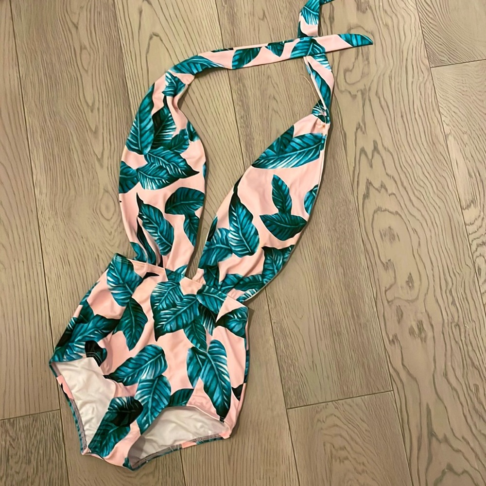 Pin-up style one piece swimsuit